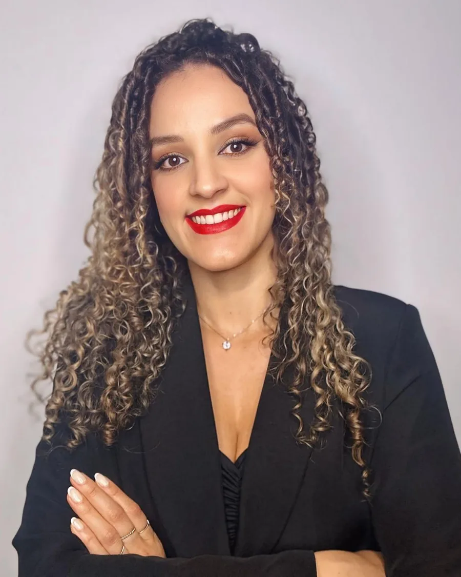 Thais Santos, contadora especialista em gestão fiscal e tributária